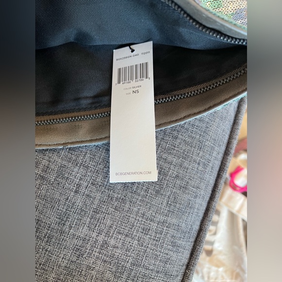 NWT BCBGeneration Sequin Clutch - Picture 5 of 5